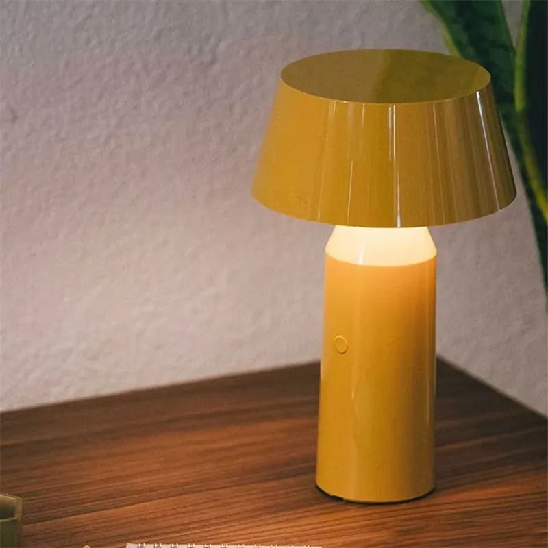 モダンでクリエイティブなLEDデスクランプ。リビング、寝室、 - Light Switch のレビューと価格